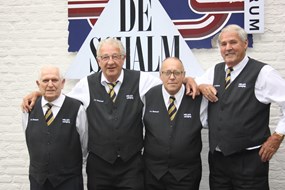 vlnr. Henk van Amelsfort, Wil van Pelt, Peter Schalke en Jan Vos. [Foto Frans van Kuijk]
